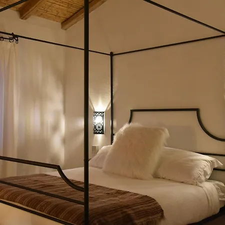 Santu Martine: With Pool Villa