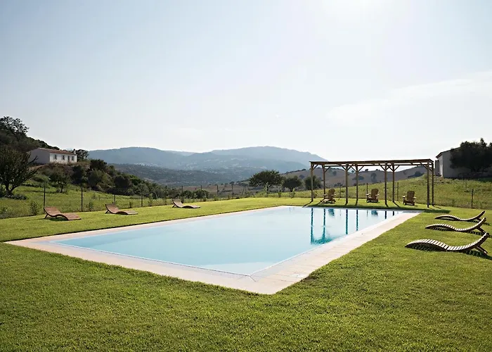 Santu Martine: With Pool *
